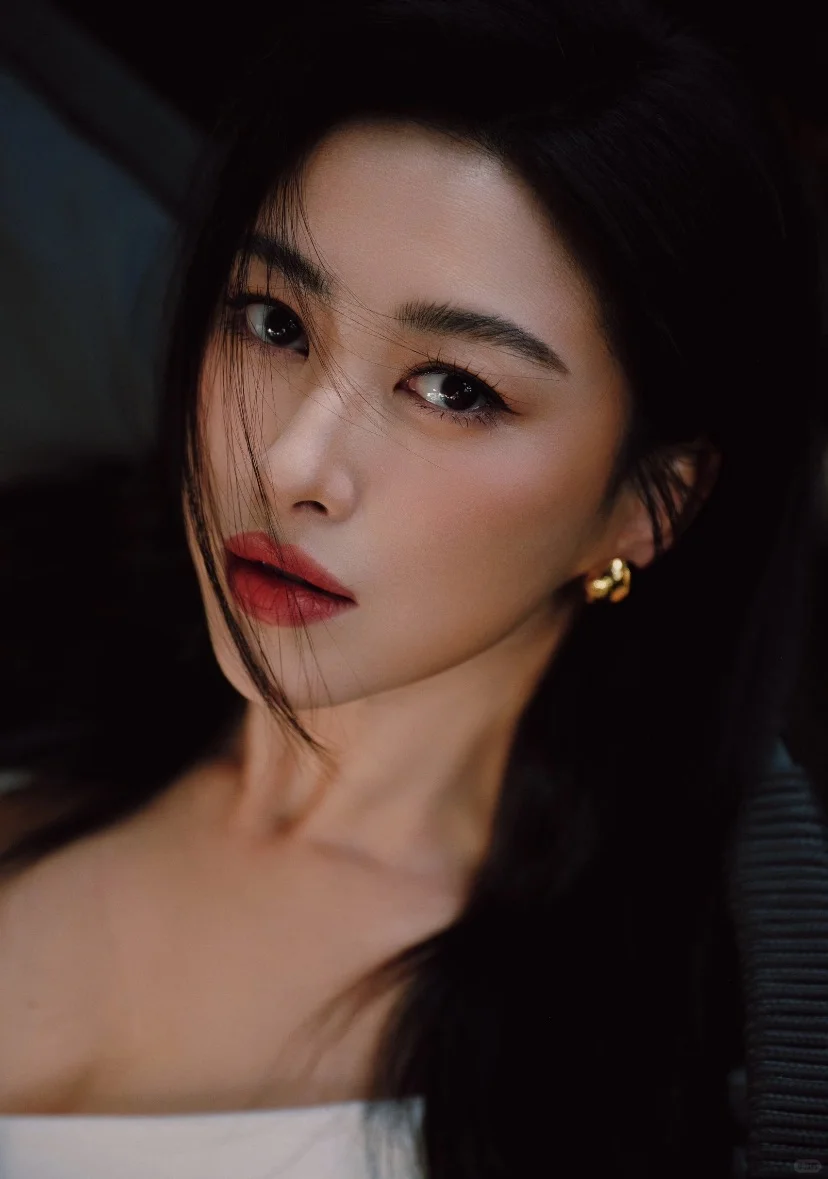 朱珠的美，为何总能让人过目不忘？