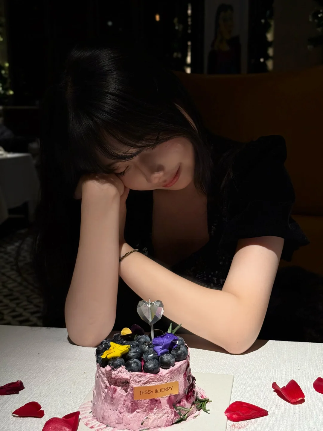 𝐂𝐡𝐚𝐩𝐭𝐞𝐫 𝟏𝟕 𝐛𝐞𝐠𝐢𝐧𝐬·