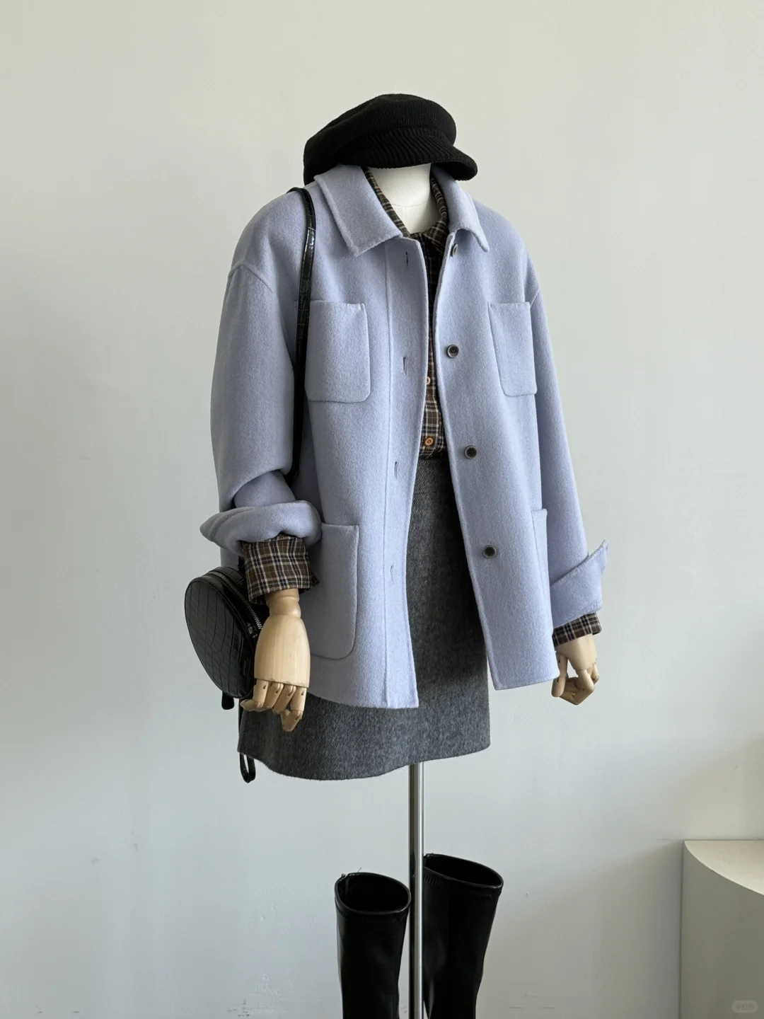 “蓝”到心坎里的小外套~拿捏秋日的气氛感