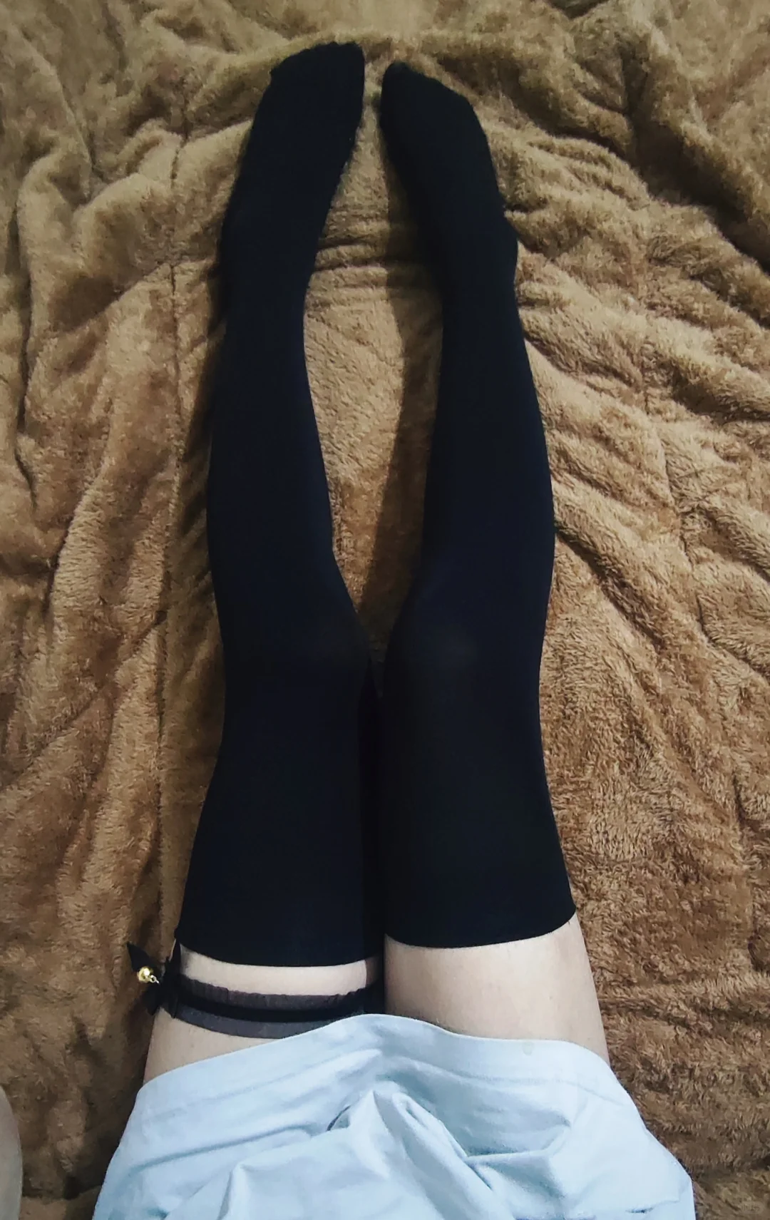 第一次穿过膝袜!我的腿适合白丝吗？