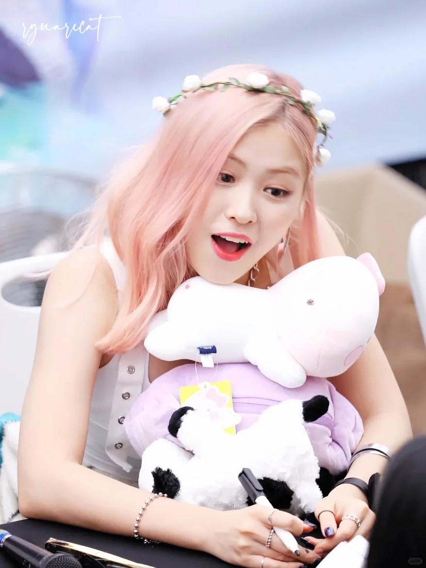 粉发太绝了吧！！心动女神👸