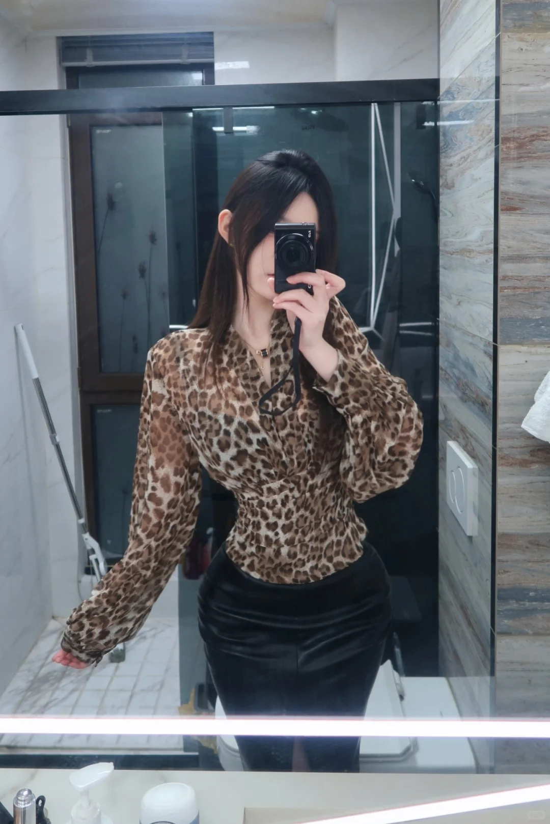 豹纹皮裙真的好性感