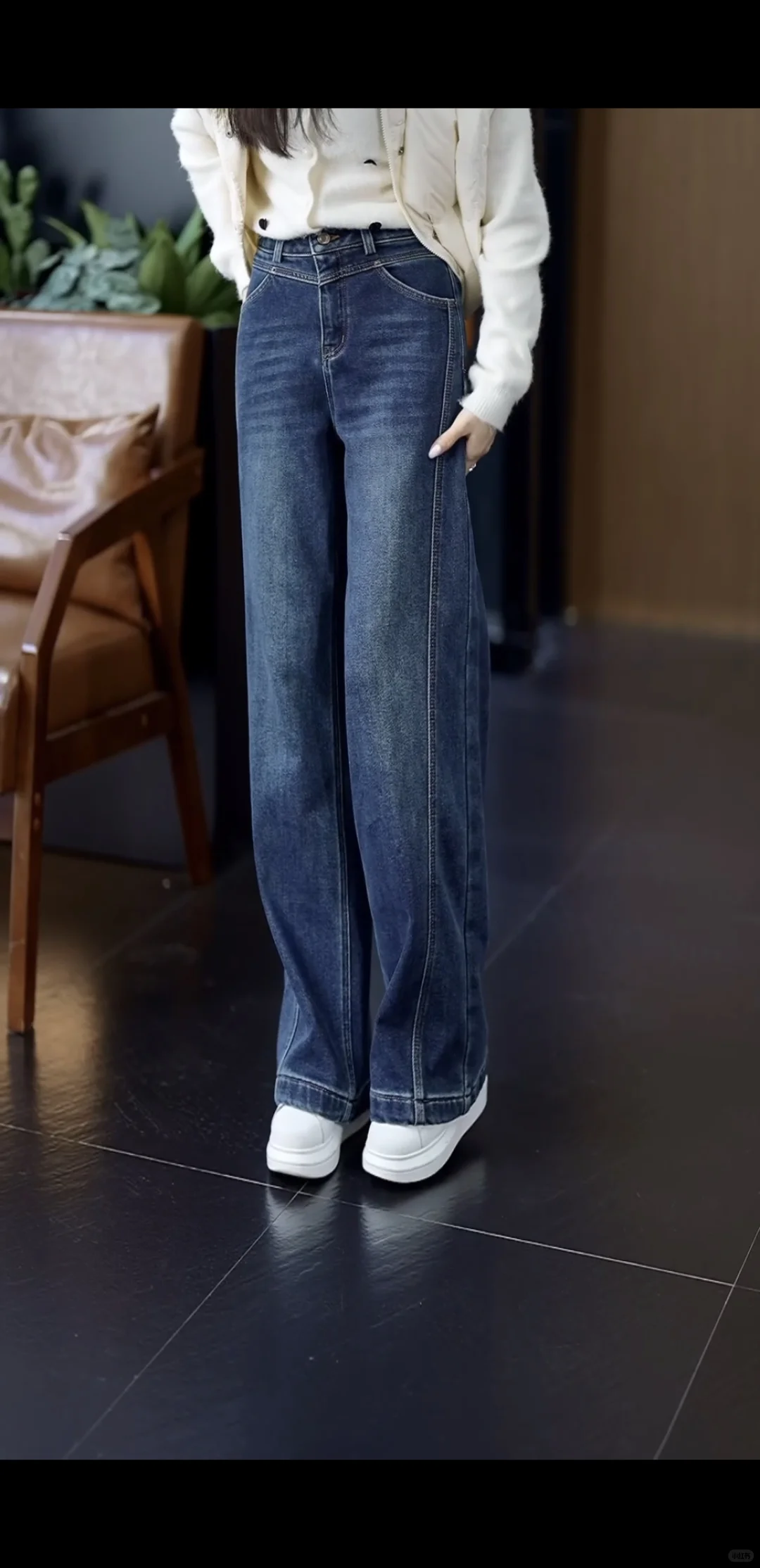 加绒复古蓝阔腿牛仔裤 ，甜妹本命显瘦神裤