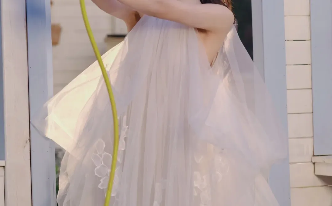 田曦薇壁纸！被这组婚纱照写真美哭了！