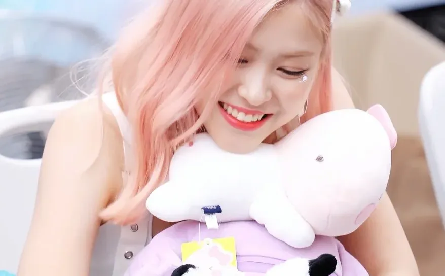 粉发太绝了吧！！心动女神👸