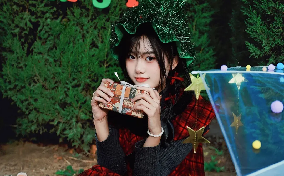 谁懂！圣诞外景要这么拍，氛围感拉满！