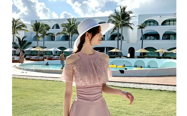 这套泳衣把垮宽大腿肉全藏住了，还巨美