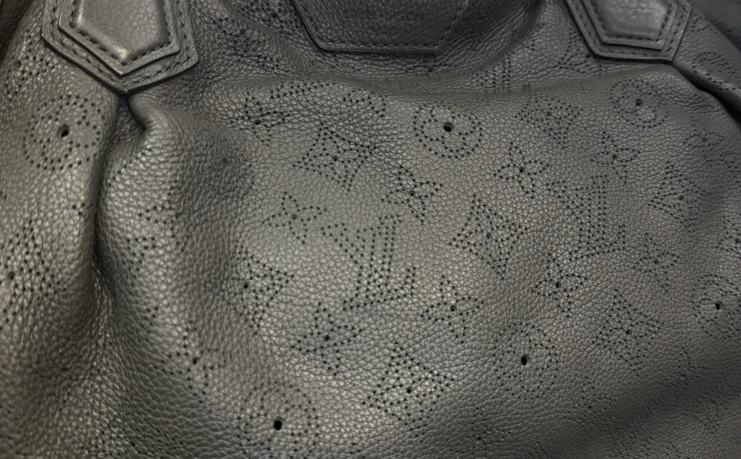 LV月光女神大tote🖤经典永不过时～微微亮光