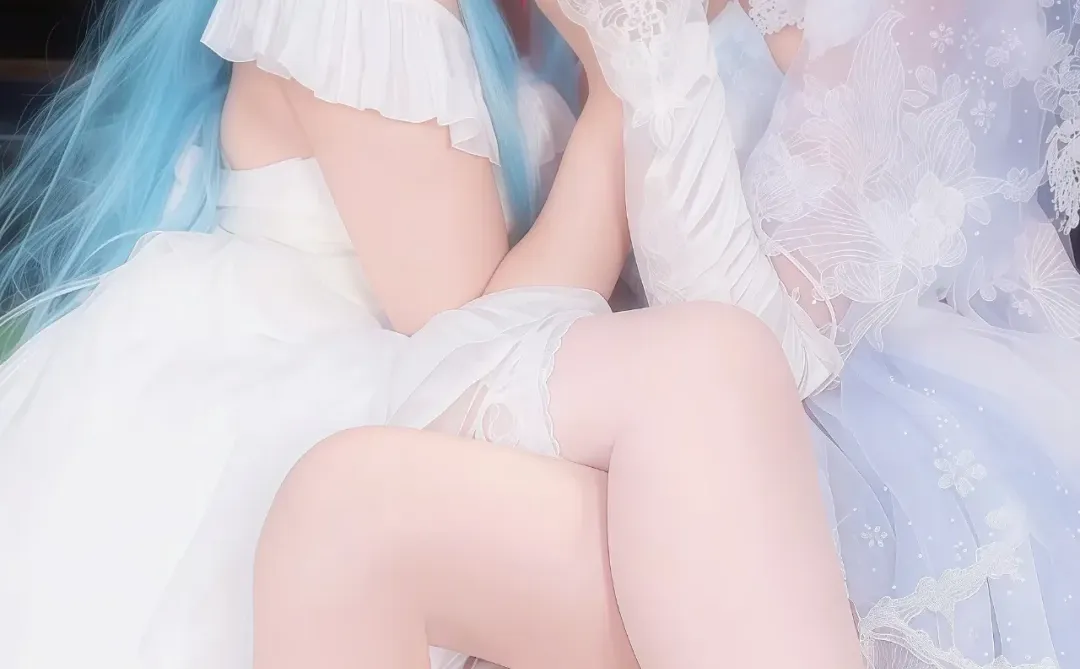 白丝裹蜜腿绝杀！柴郡和雅努斯cos发光小蛮腰