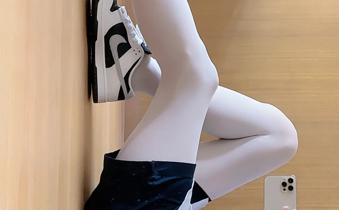 男高中生穿白丝喜欢么