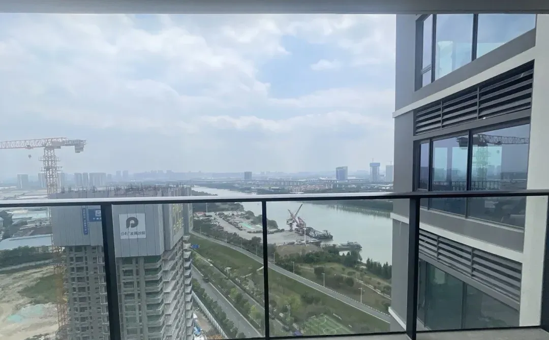 #85后美少女看房第3站之保利阅江台·江缦