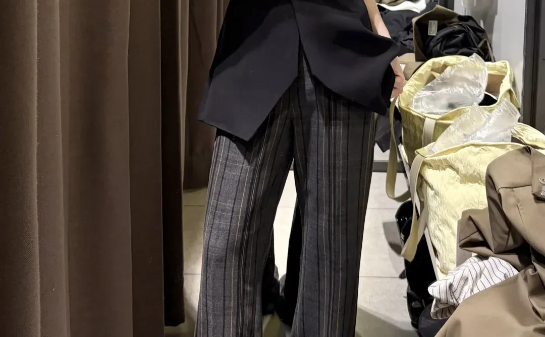 我天！😱zara你太懂女人了，蕾丝吊带好高级