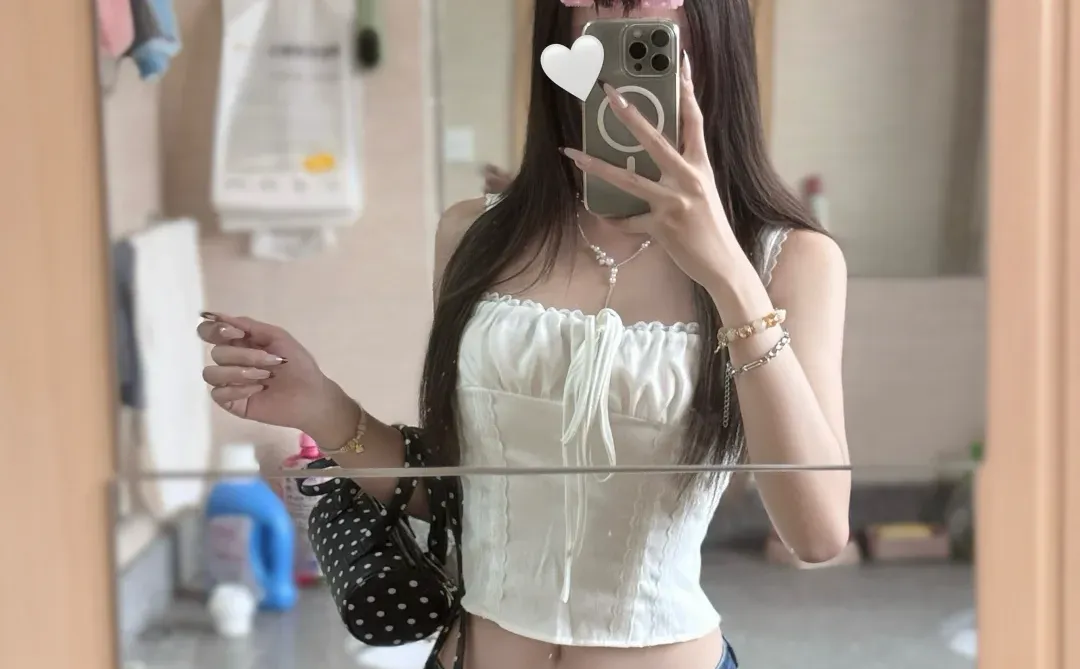 韩女小罩衫+低腰直筒牛仔裤🤍