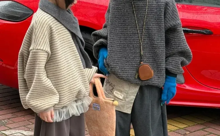 3岁娃冬装封神！韩系条纹上衣男女宝都爱穿