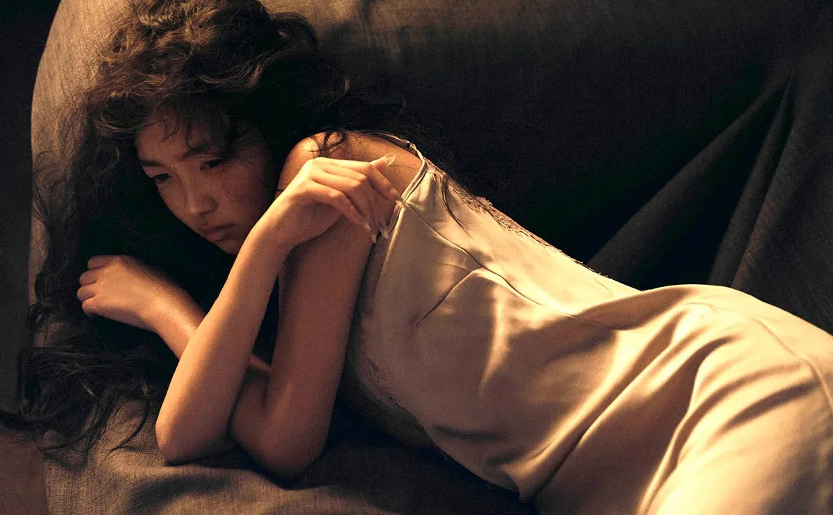 居家的惬意时光⚫️暗调氛围感少女写真