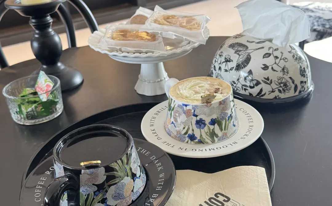 你能回他消息嘛 他开心了就会回我消息了🥹