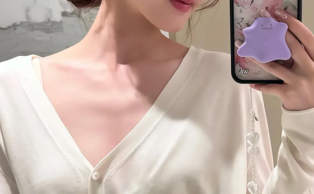 赵露思这身材太绝！甜妹感 + 玲珑曲线，这状