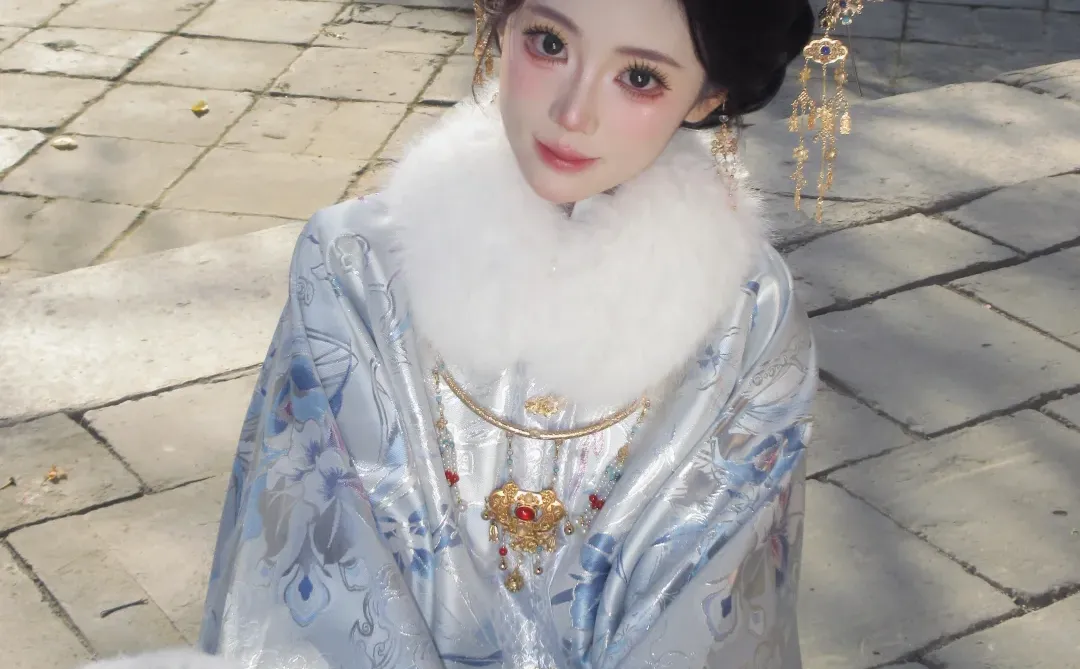 洛邑古城这套明制贵女妆造！直接杀疯汉服圈