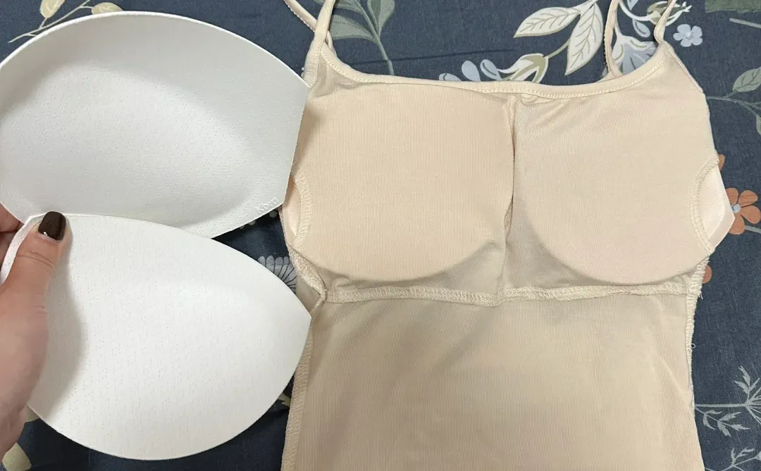 好显身材的小吊带我爱！！版型好的不行~