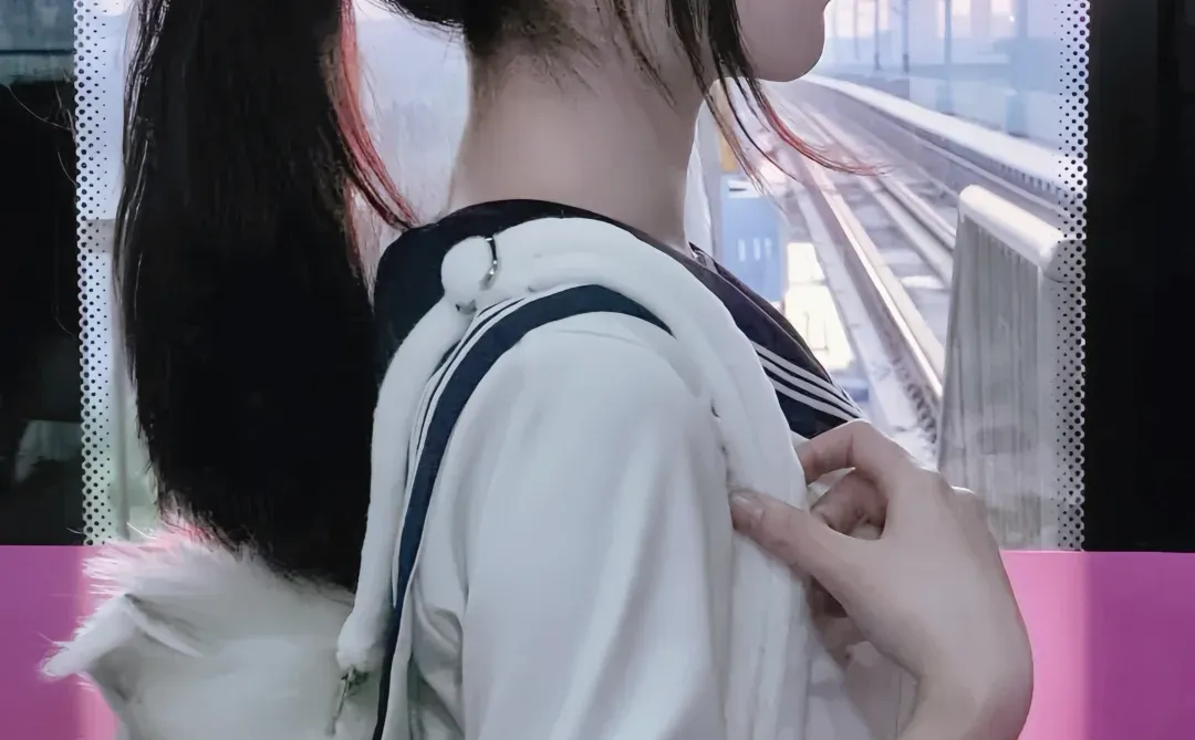 辽宁神颜美术生，运动会无数人围观，太太美了