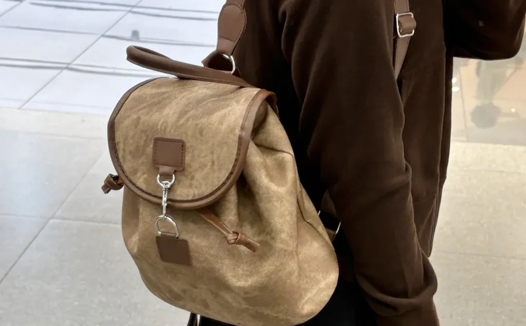 复古棕色双肩小背包，20+💰拿下‼️太洋气了