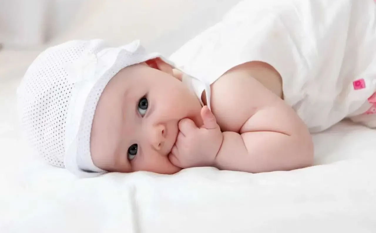 新生儿的12个问题: