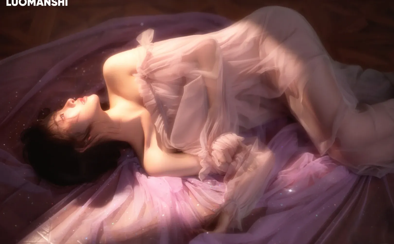 温柔的少女纯欲写真💛轻私房系列🌸