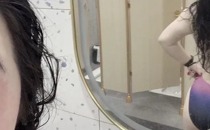 长期游泳的女生 毫无训练痕迹🥹