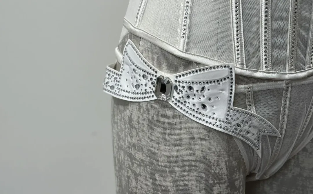 维密高定胸衣白色🤍 耶奶白