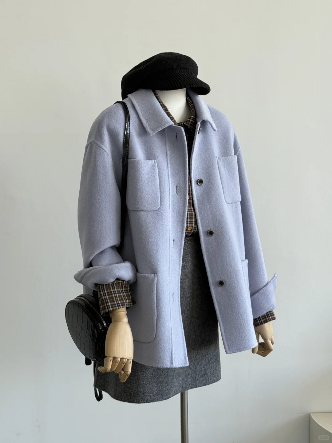 “蓝”到心坎里的小外套~拿捏秋日的气氛感