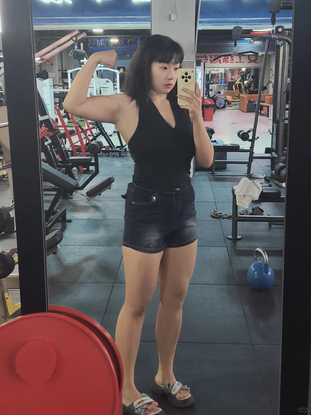 小练一下，健身房拍照📷