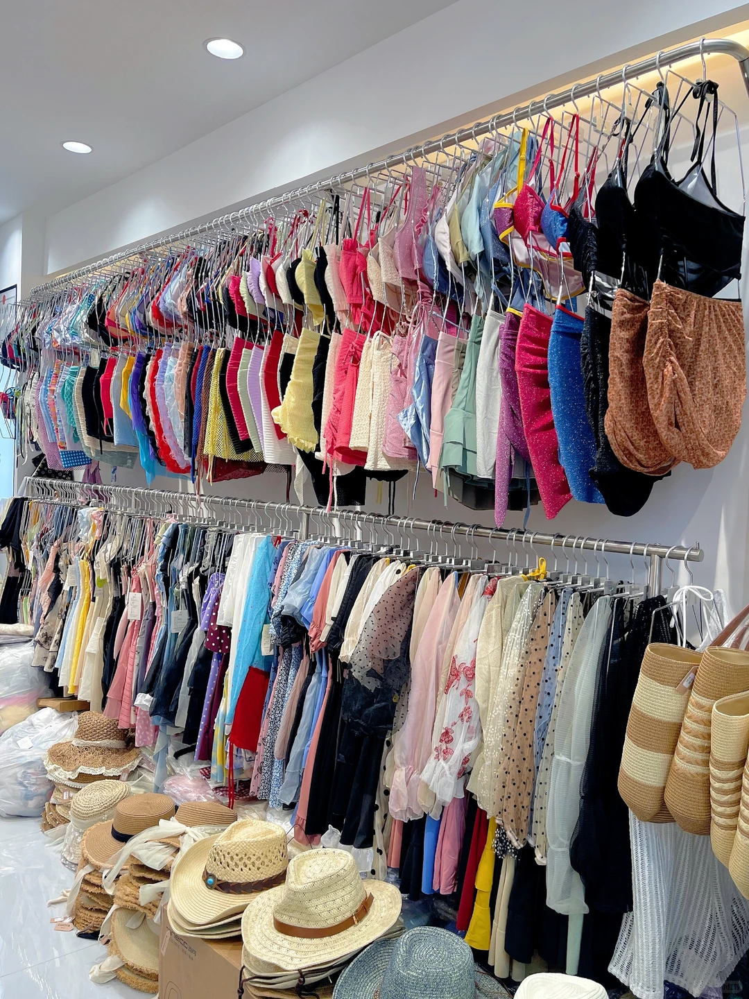 三亚泳装批发仓库❗依旧水灵灵的上新~~