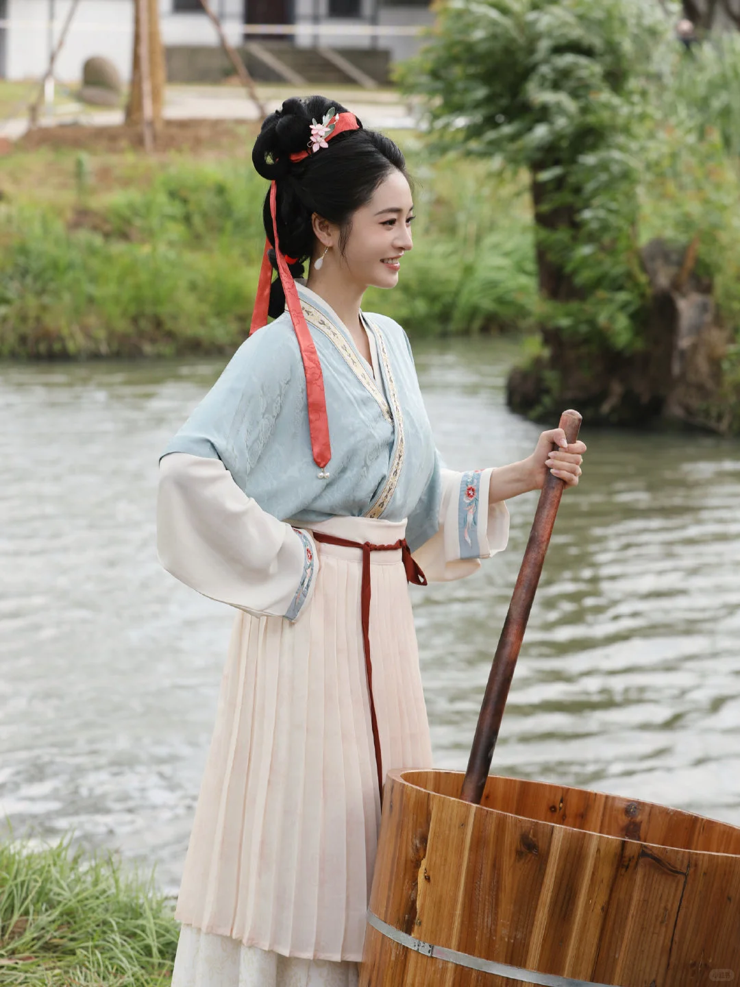 周洁琼▏古装和红色绝配！