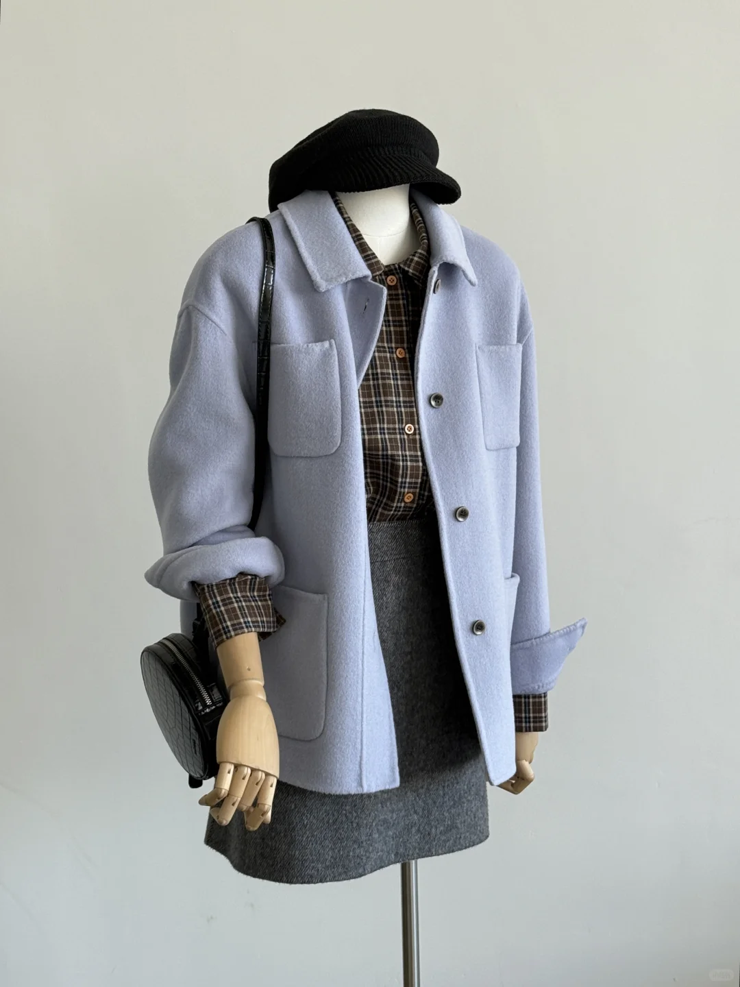 “蓝”到心坎里的小外套~拿捏秋日的气氛感