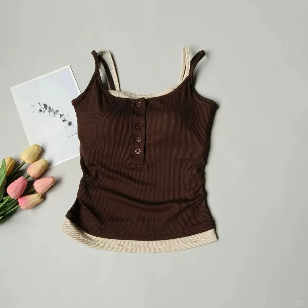 挖到宝！这件假两件吊带背心，显瘦又百搭