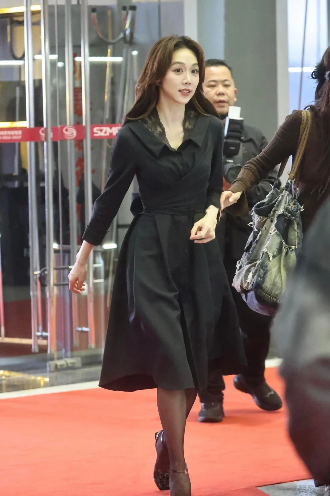 姜妍好有女人味