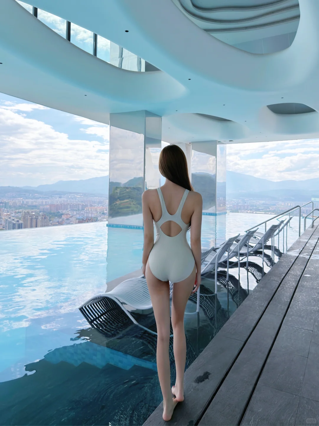 🩵˚☆˖ 𝕤𝕨𝕚𝕞𝕞𝕚𝕟𝕘.* ꙳ ·🫧