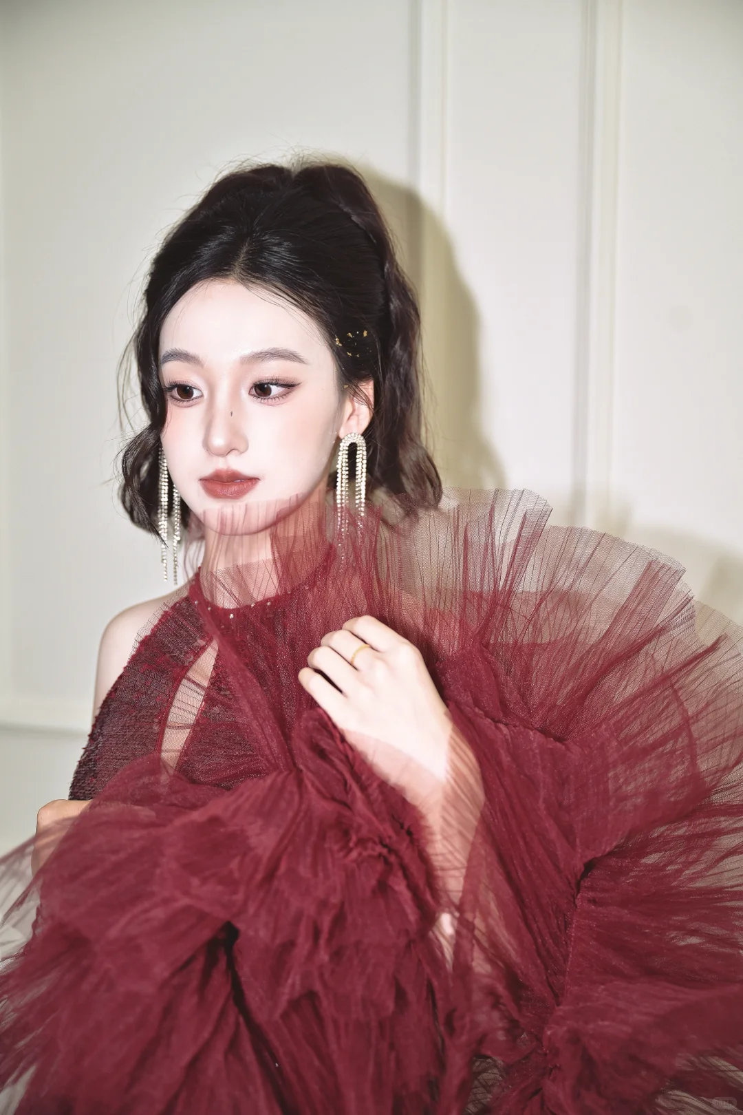 美到犯规的复古红裙✨美到犯规|滕州婚纱