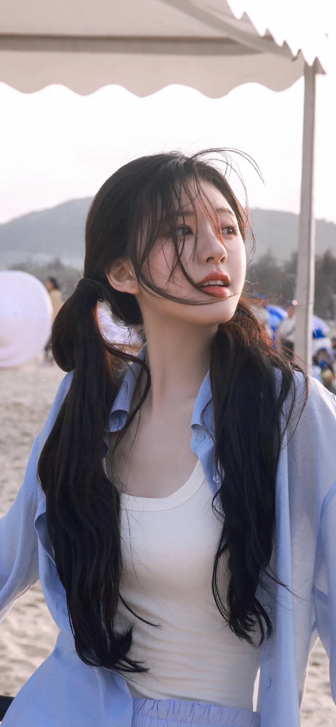 赵露思这身材太绝！甜妹感 + 玲珑曲线，这状