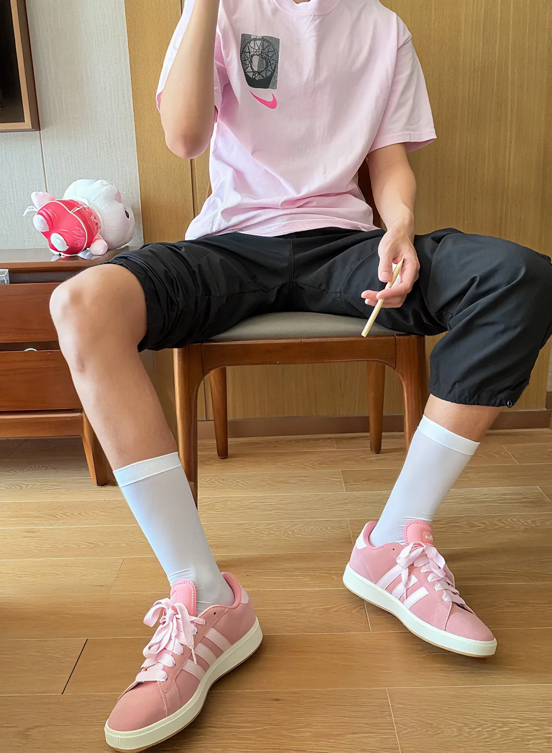 男生穿粉色好显嫩😄