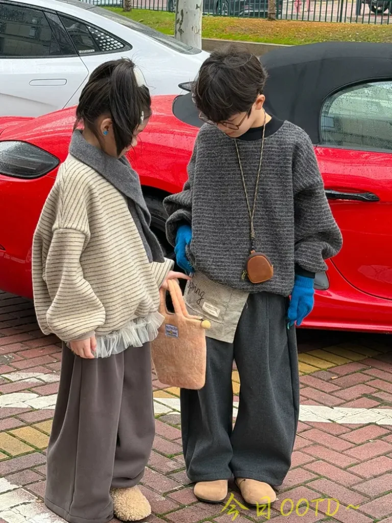 3岁娃冬装封神！韩系条纹上衣男女宝都爱穿
