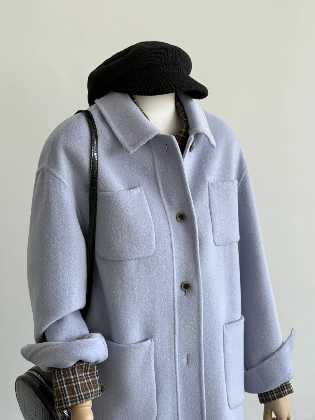 “蓝”到心坎里的小外套~拿捏秋日的气氛感