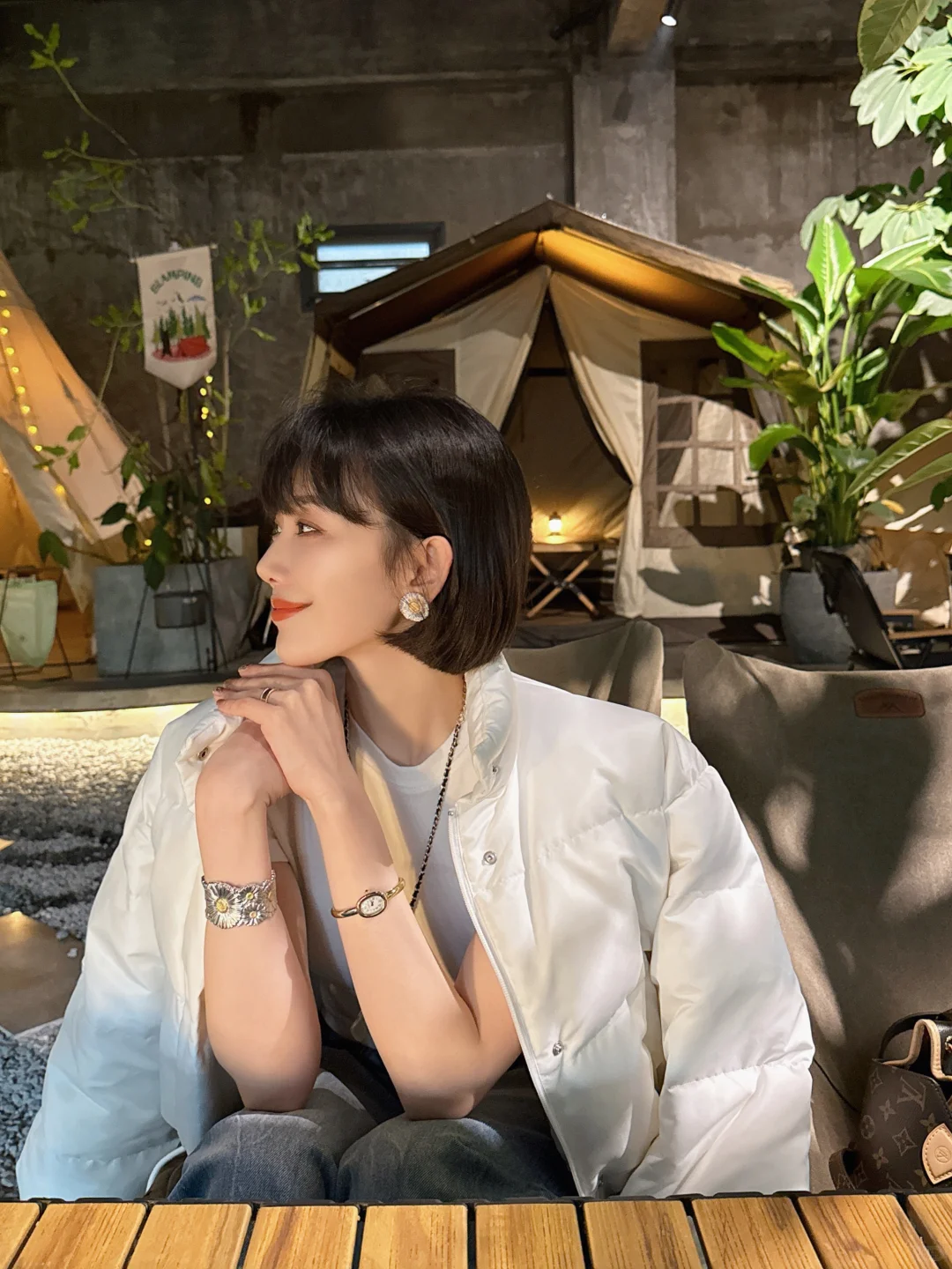 尽量把自己养到不化妆还有光泽感 体态匀称