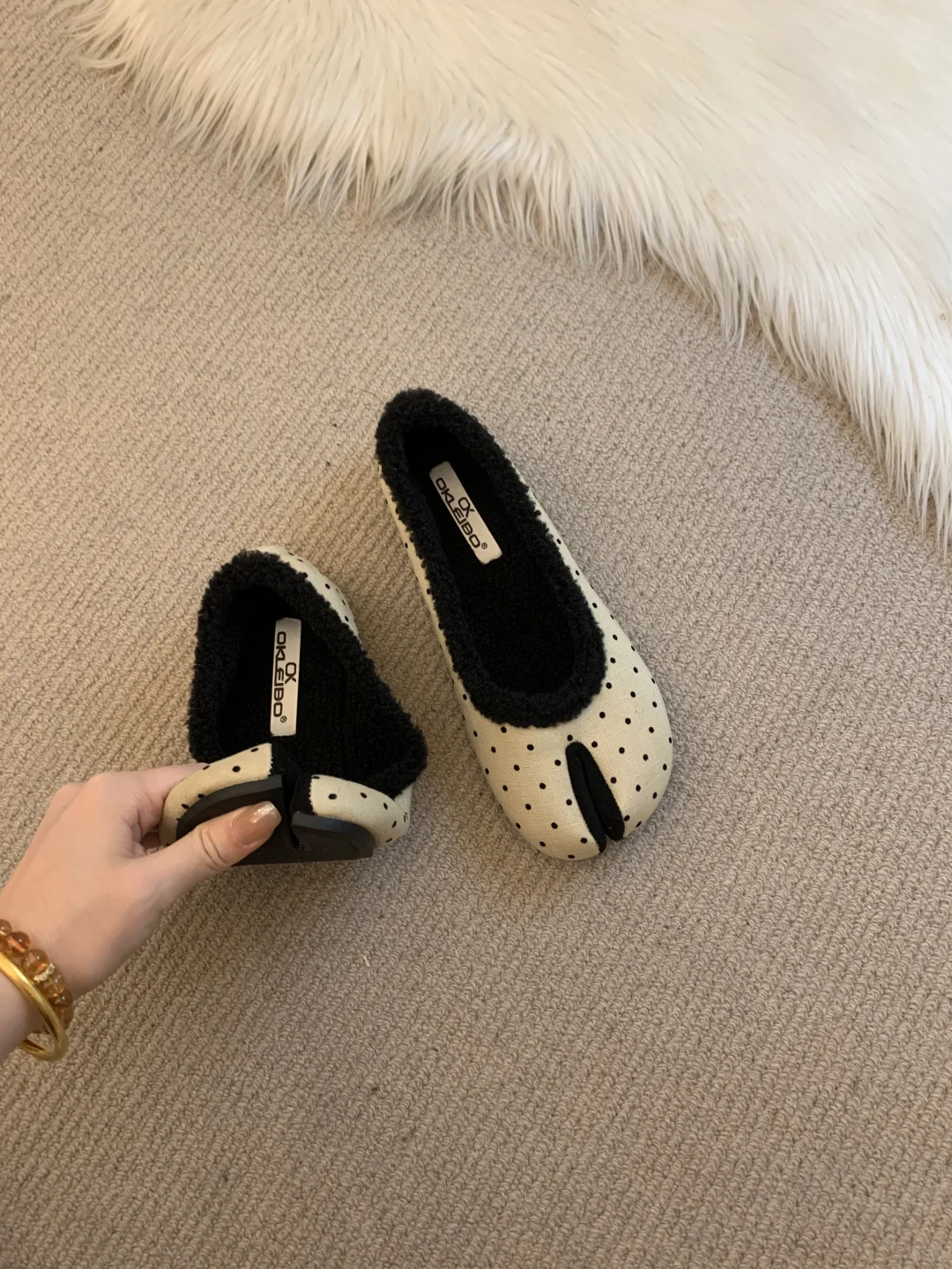 复古一脚蹬平底毛毛鞋女