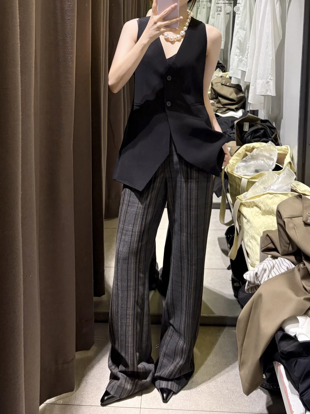 我天！😱zara你太懂女人了，蕾丝吊带好高级