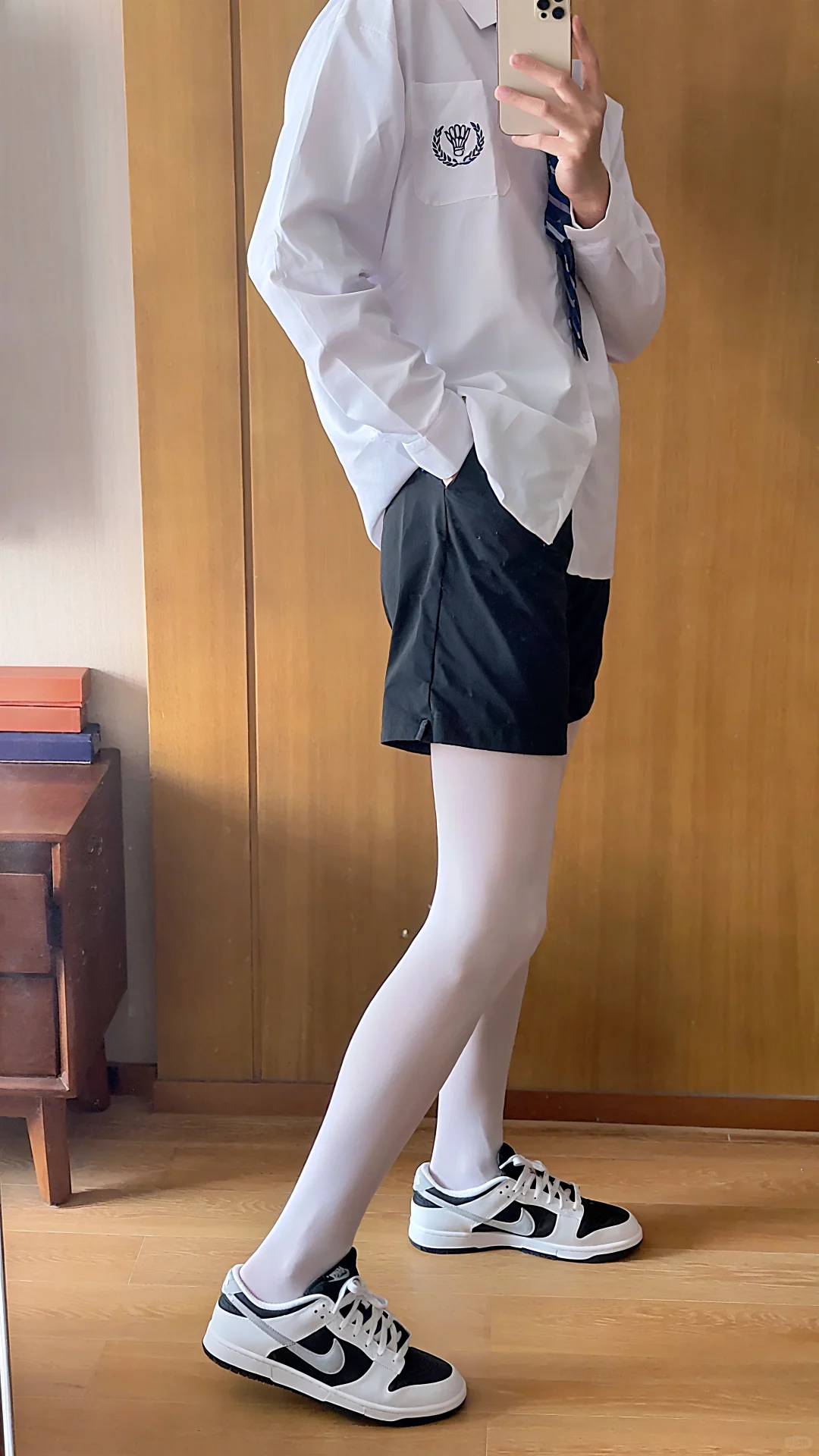 男高中生穿白丝喜欢么