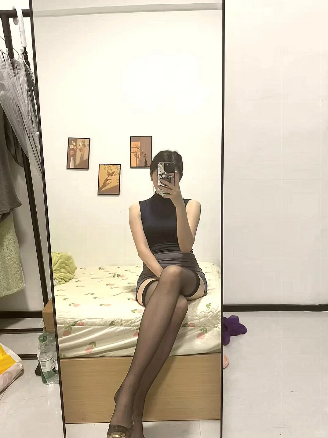 黑丝配包臀裙，这组合有多绝？😱