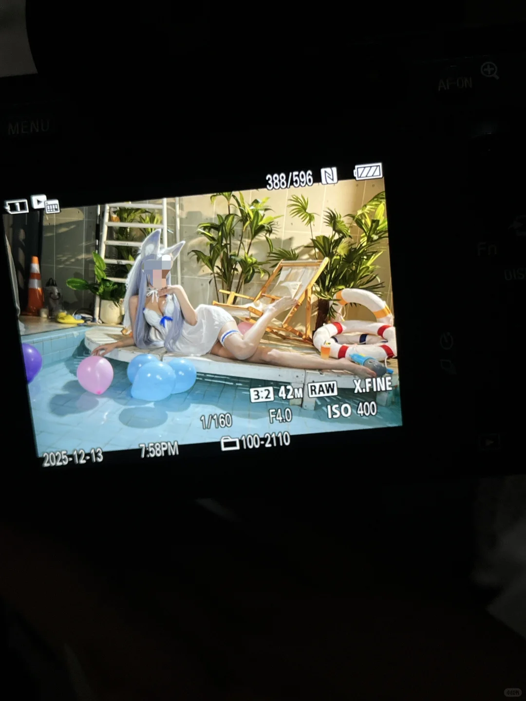 十几度依旧泳装