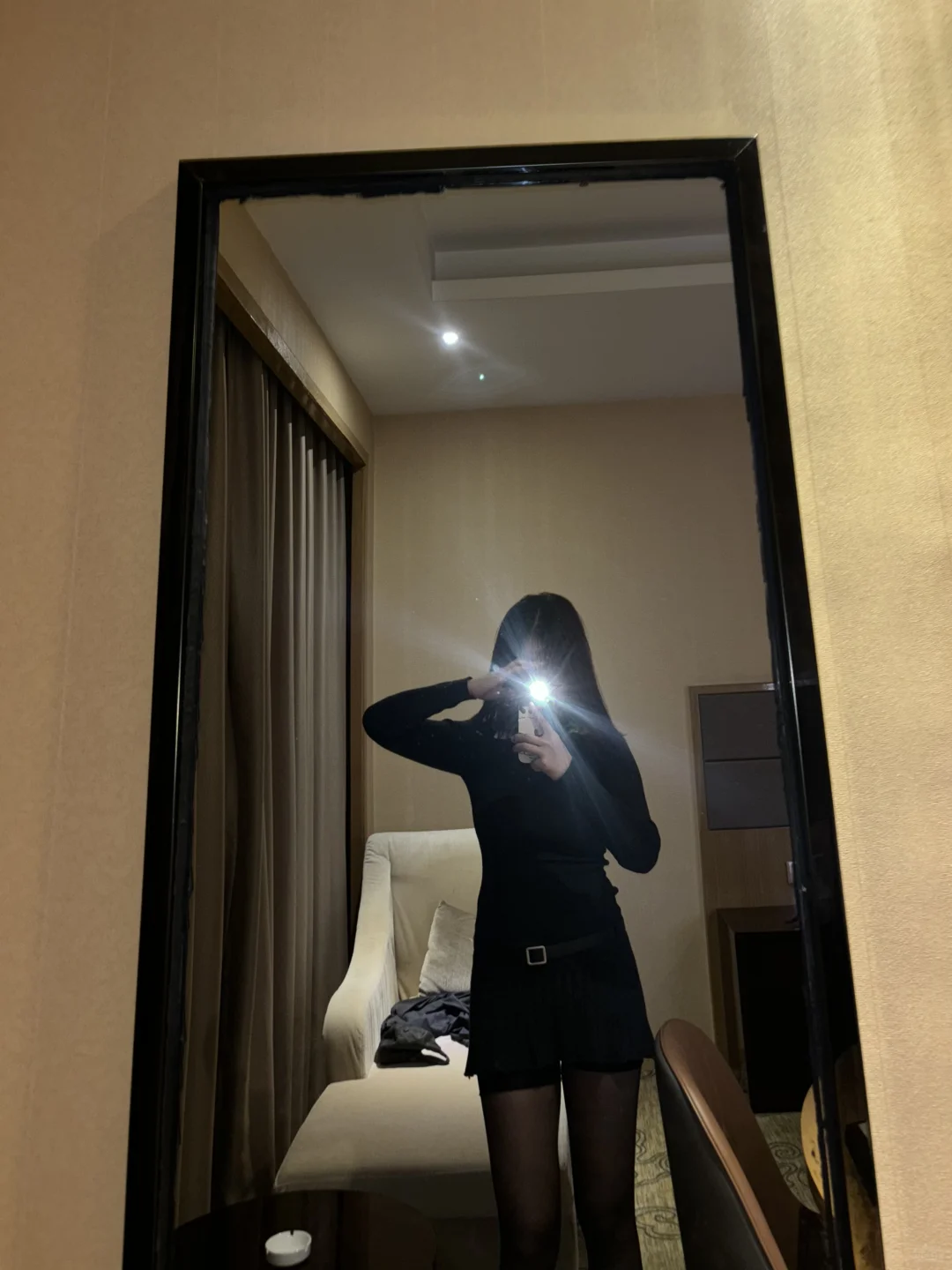 这个裙子好好看😻 很显身材 就是有点短