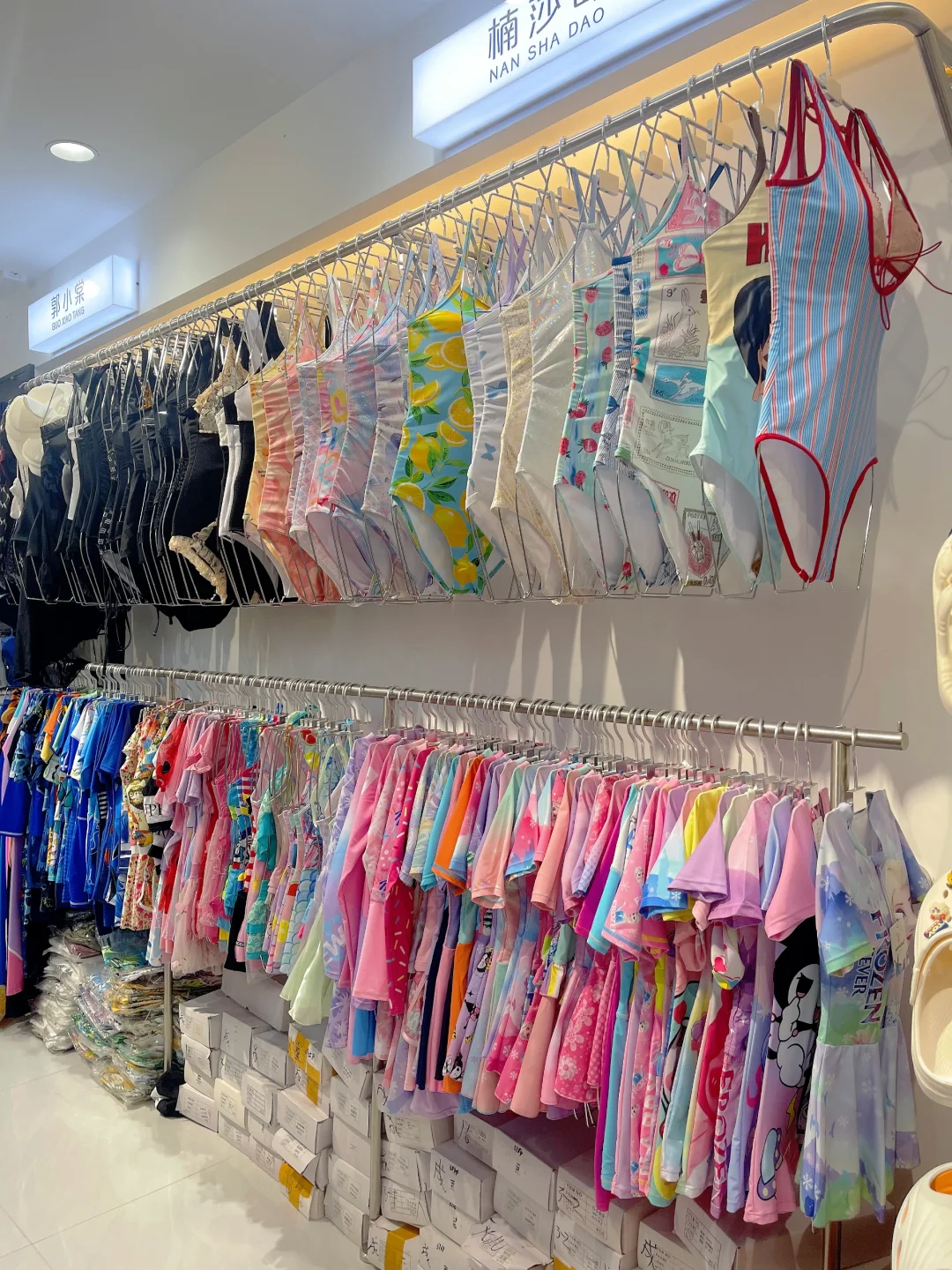 三亚泳装批发仓库❗依旧水灵灵的上新~~